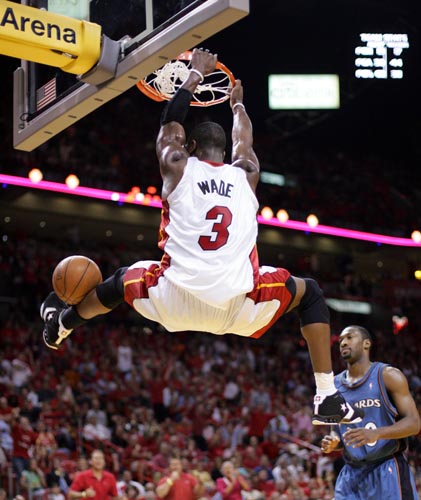 dwyane wade getting dunked on. can at least guard D-wade.