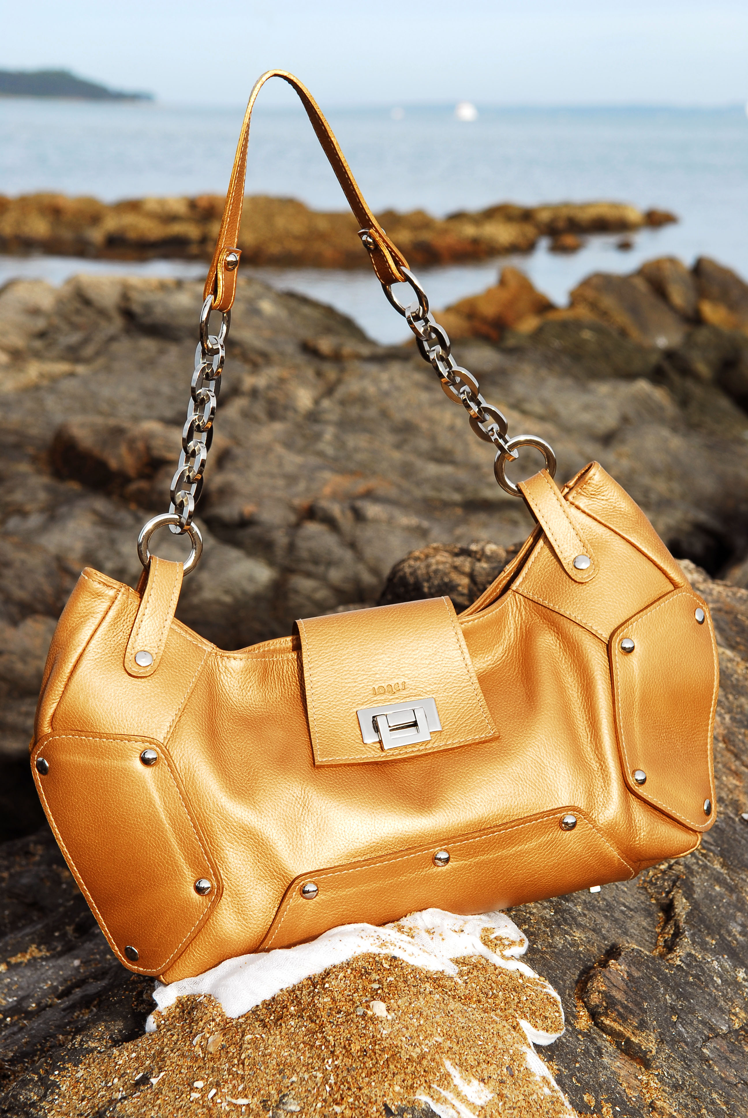 The First Annual Independent Handbag Designer Awards Announced Handbag Designer 101 and