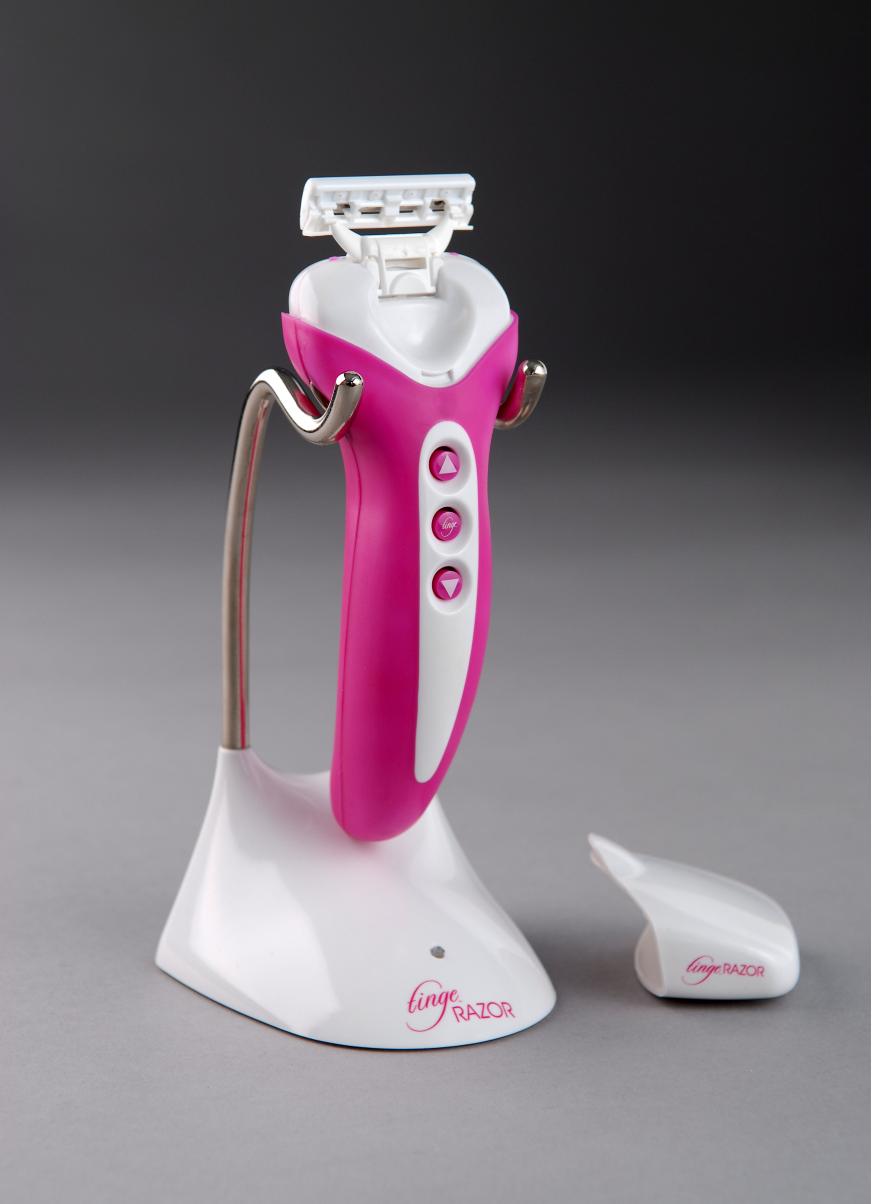 Tinge® Offers Discreet Luxury Vibrator Disguised as a Razor - Woman