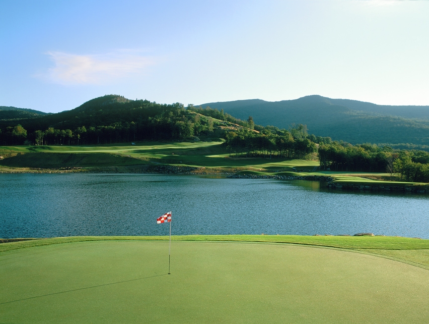 Stowe Mountain Golf Club Opens