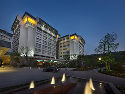 THE DRAGON HOTEL IN HANGZHOU, CHINA’S LEGENDARY “CITY OF HEAVEN”