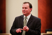Republican Mike Lee announced his candidancy
