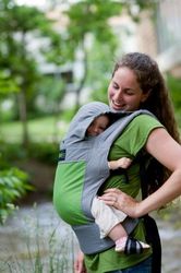 baby carrier with head support