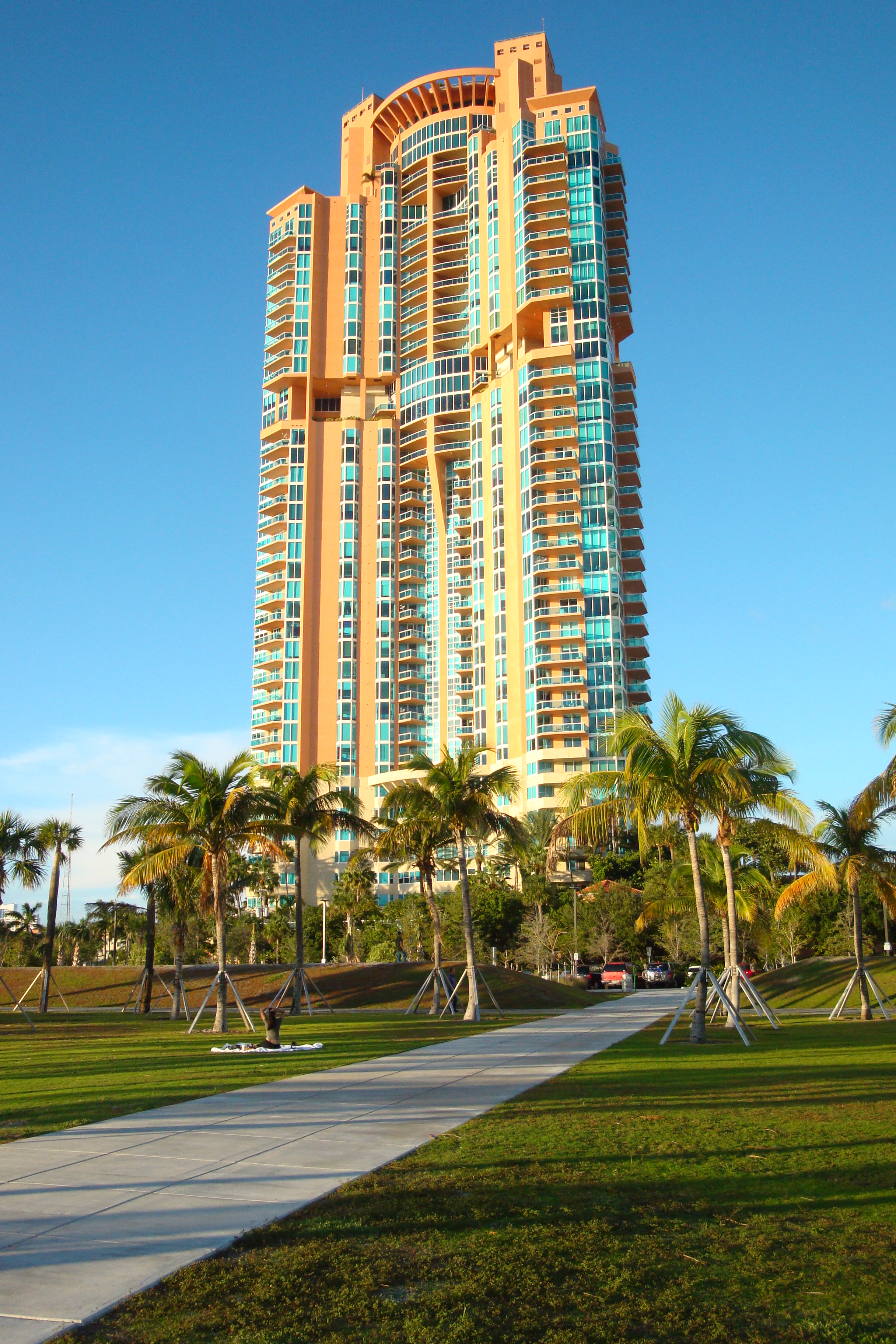 Miami High-End Condos Experience a Miniboom, According to Brosda & Bentley