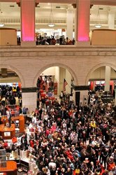 ... Surprises Macy's Shoppers with 650 Singers in Pop-Up Hallelujah Chorus