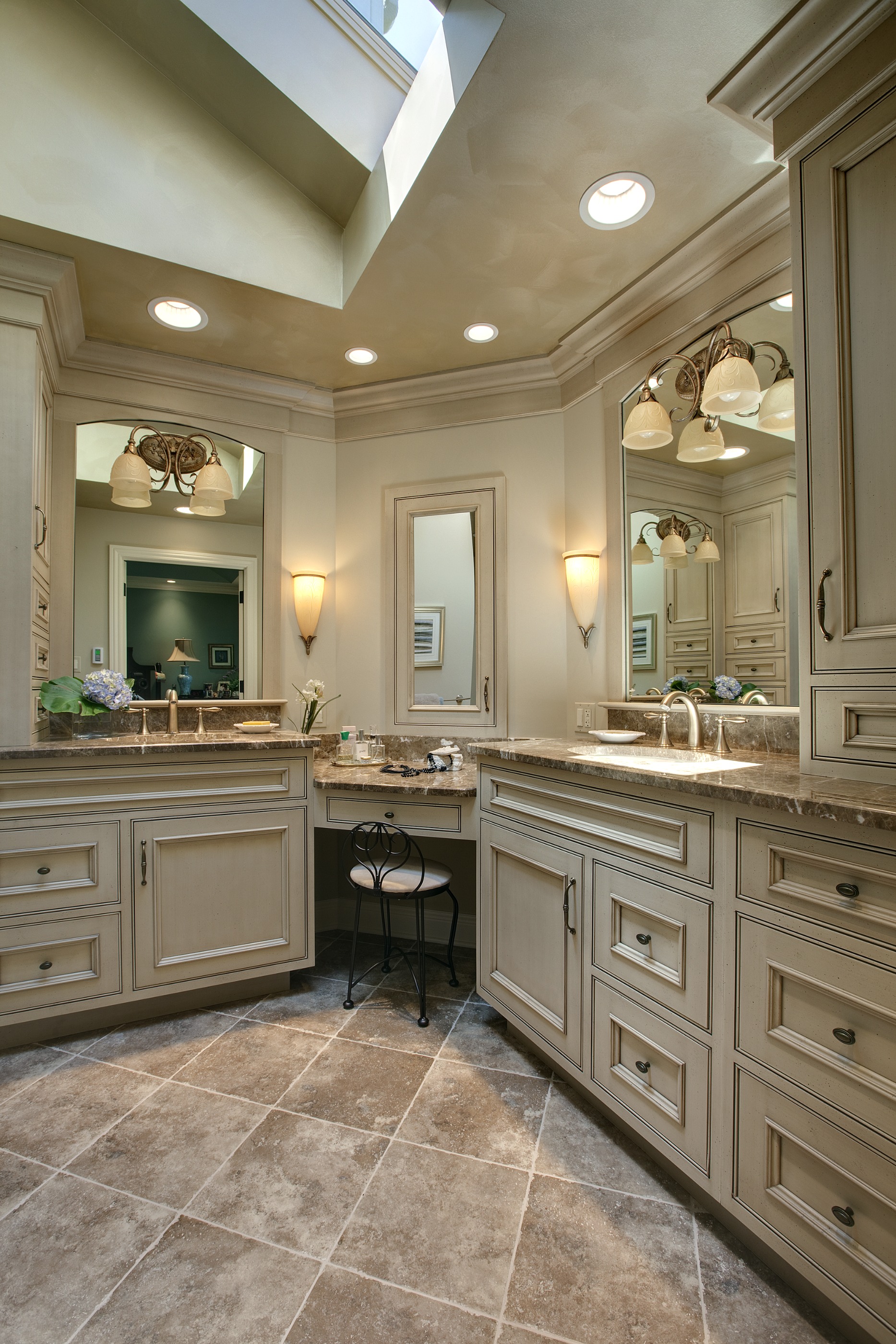 master bathroom layout