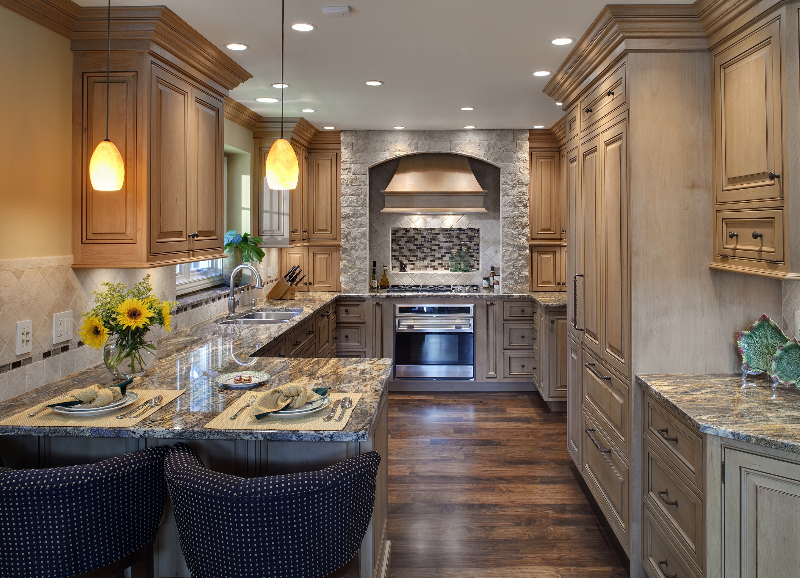 Galley Kitchen with Peninsula | 2689 x 1944 · 1483 kB · jpeg | 2689 x 1944 · 1483 kB · jpeg