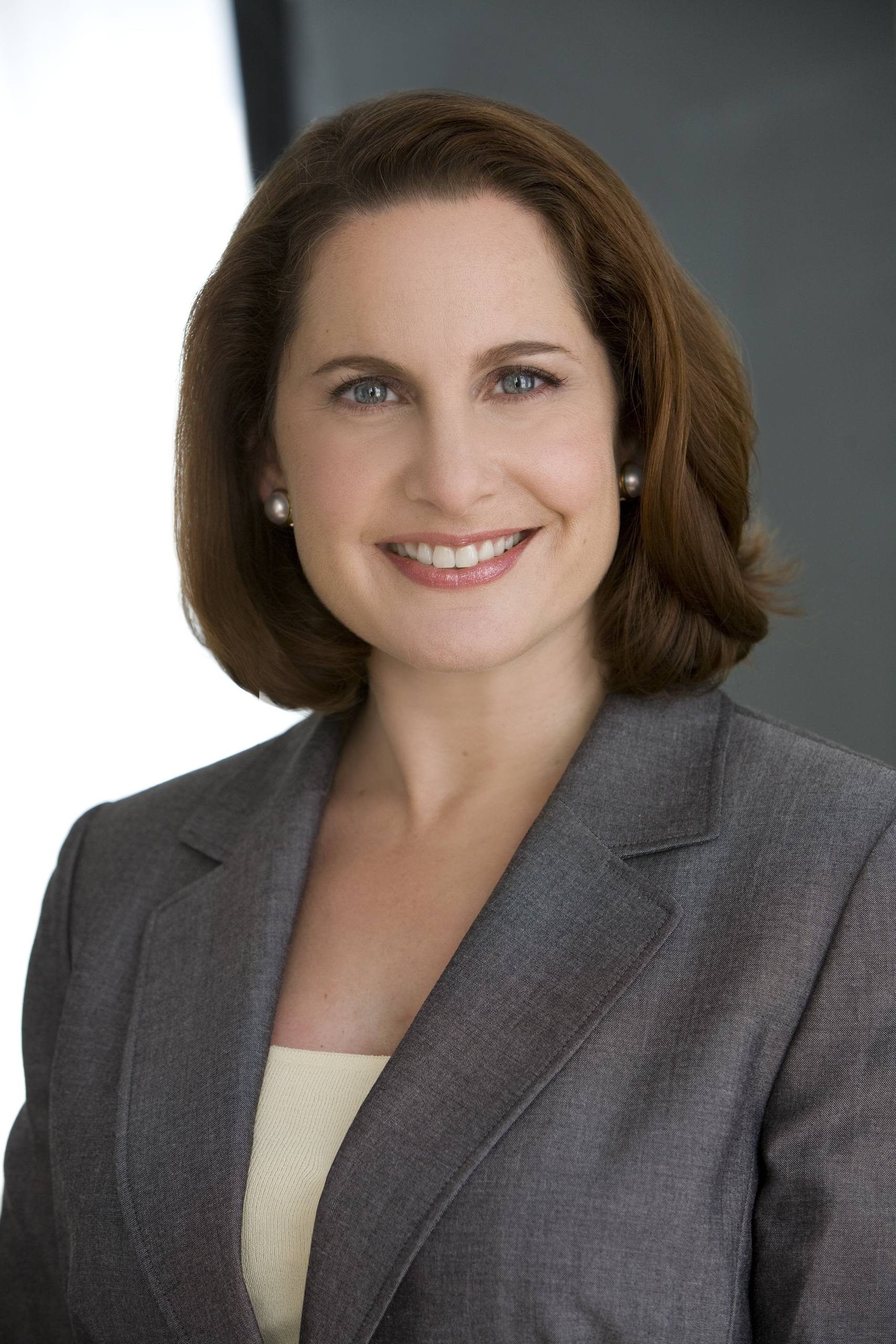 Small Business Attorney Nina Kaufman Wins Prestigious Award for Women