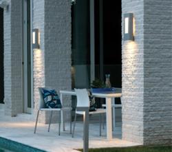 Lightology has a vast array of outdoor pendants, landscape lighting, garden lighting, wall sconces and more from Hinkley Lighting.