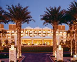 Families Enjoy a Summer Fling with Hot Rates at Phoenix Resort