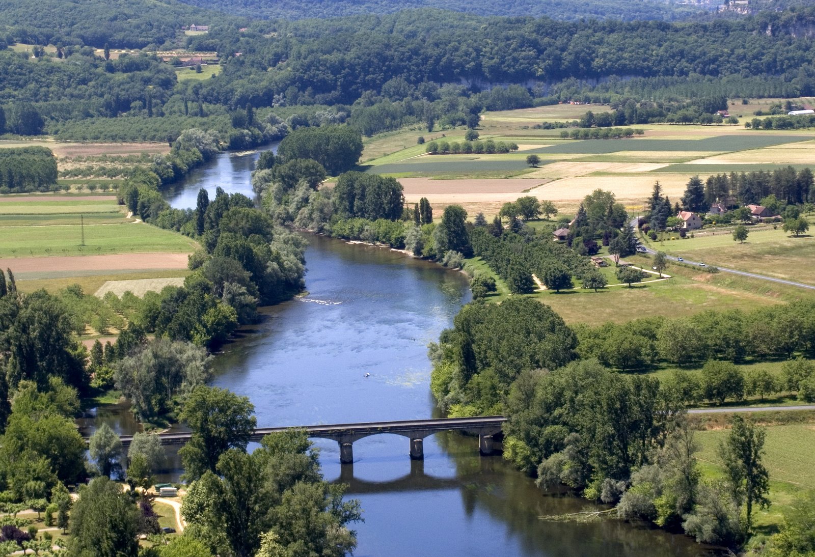 cheap hotels in dordogne river valley
