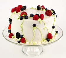 White Chocolate Berry Cake