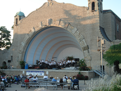 Music Under the Stars at the Toledo Zoo Amphitheater