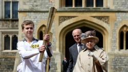 Day 53: Olympic Flame to travel in a boat at Henley and be greeted by The Queen and The Duke of Edinburgh at Windsor Castle during its journey from Oxford to Reading