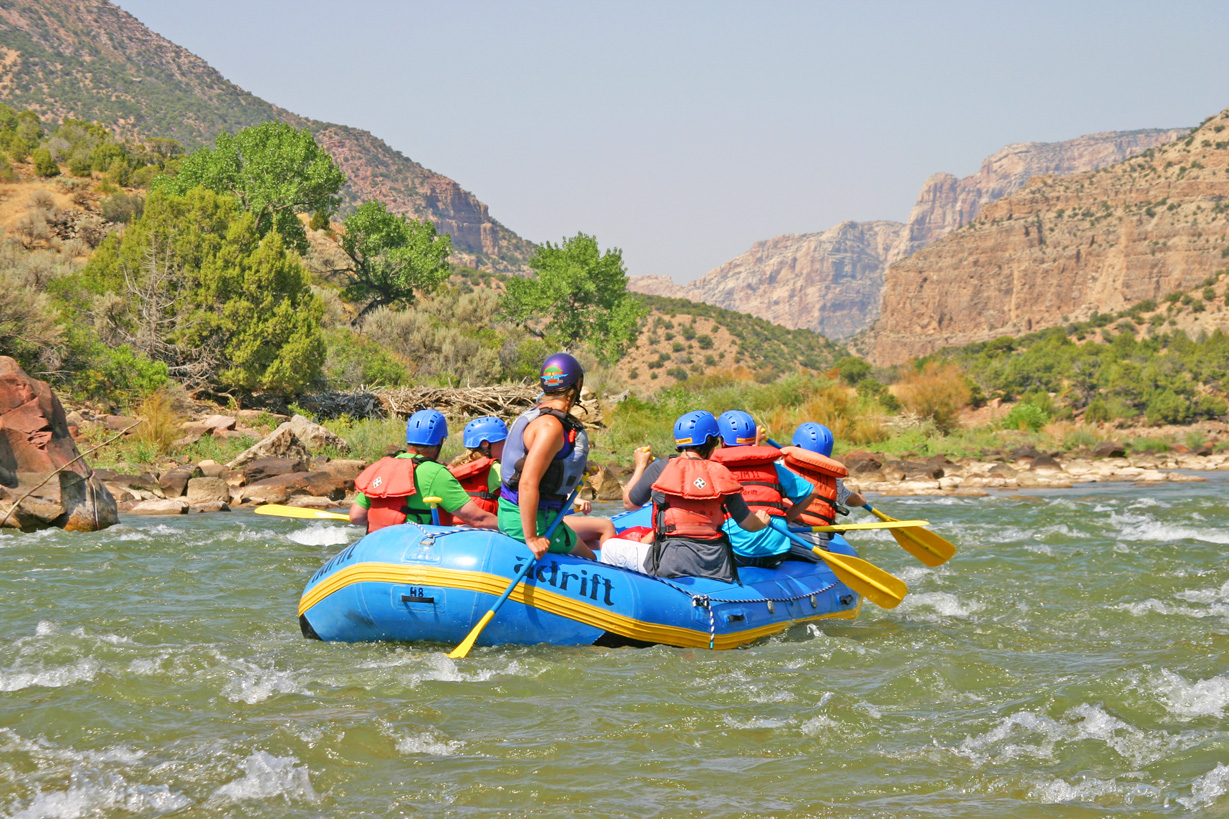 rafting near dinosaur national monument