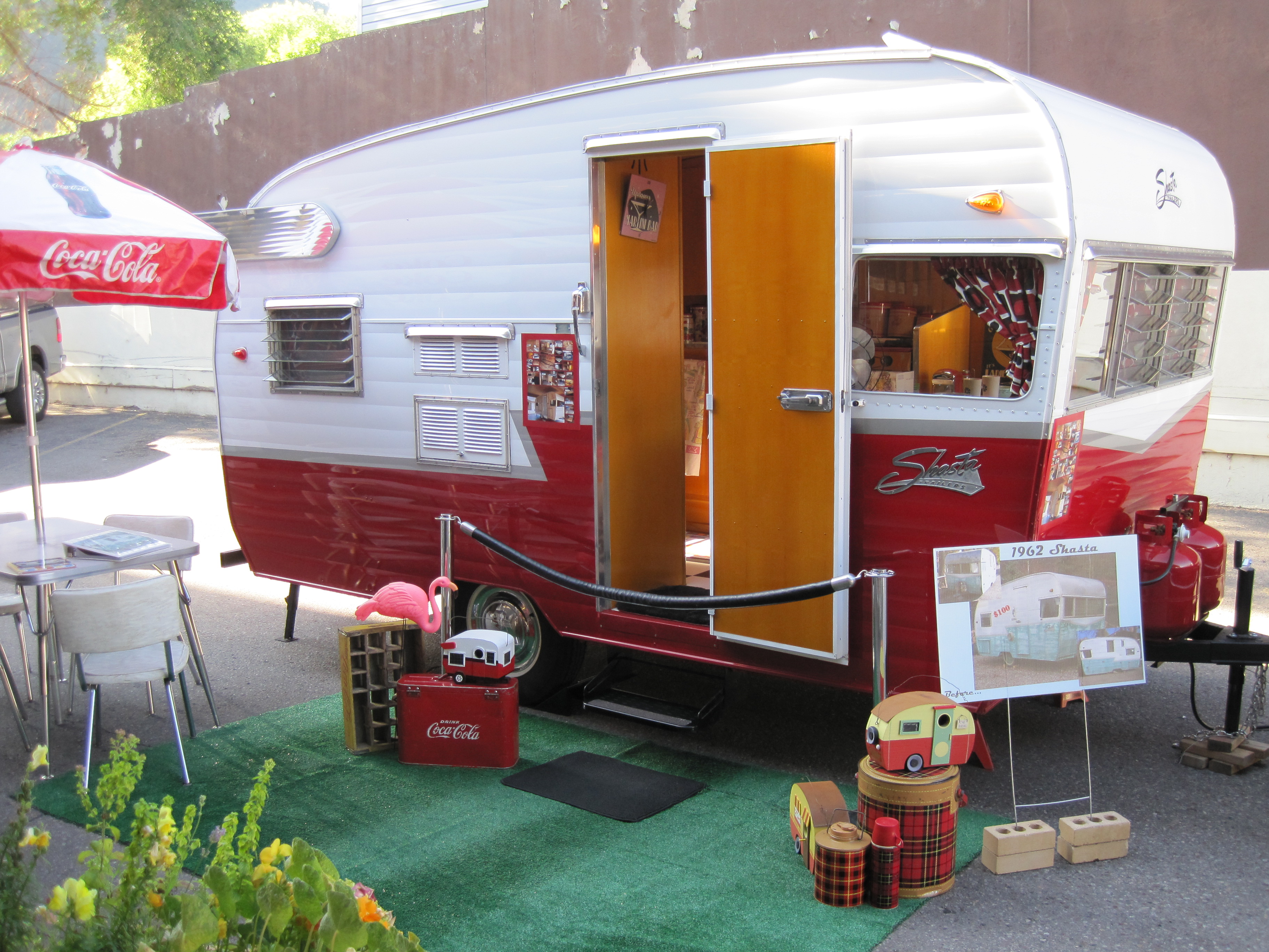 High Demand for Vintage Travel Trailers Sparks the Creation of Retro