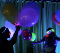 party glow in the dark balloons