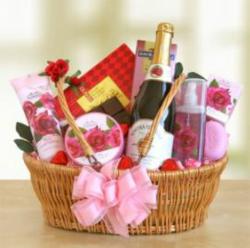 What Women Want… Valentine’s Day Gift Ideas from GiftBasketsPlus.com