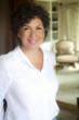 PR Expert and Business Coach Robin Samora's New Article Explores How Surfing the Waves is Like Business