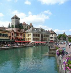 Cyclomundo's Three Lake Tour ends in Annecy