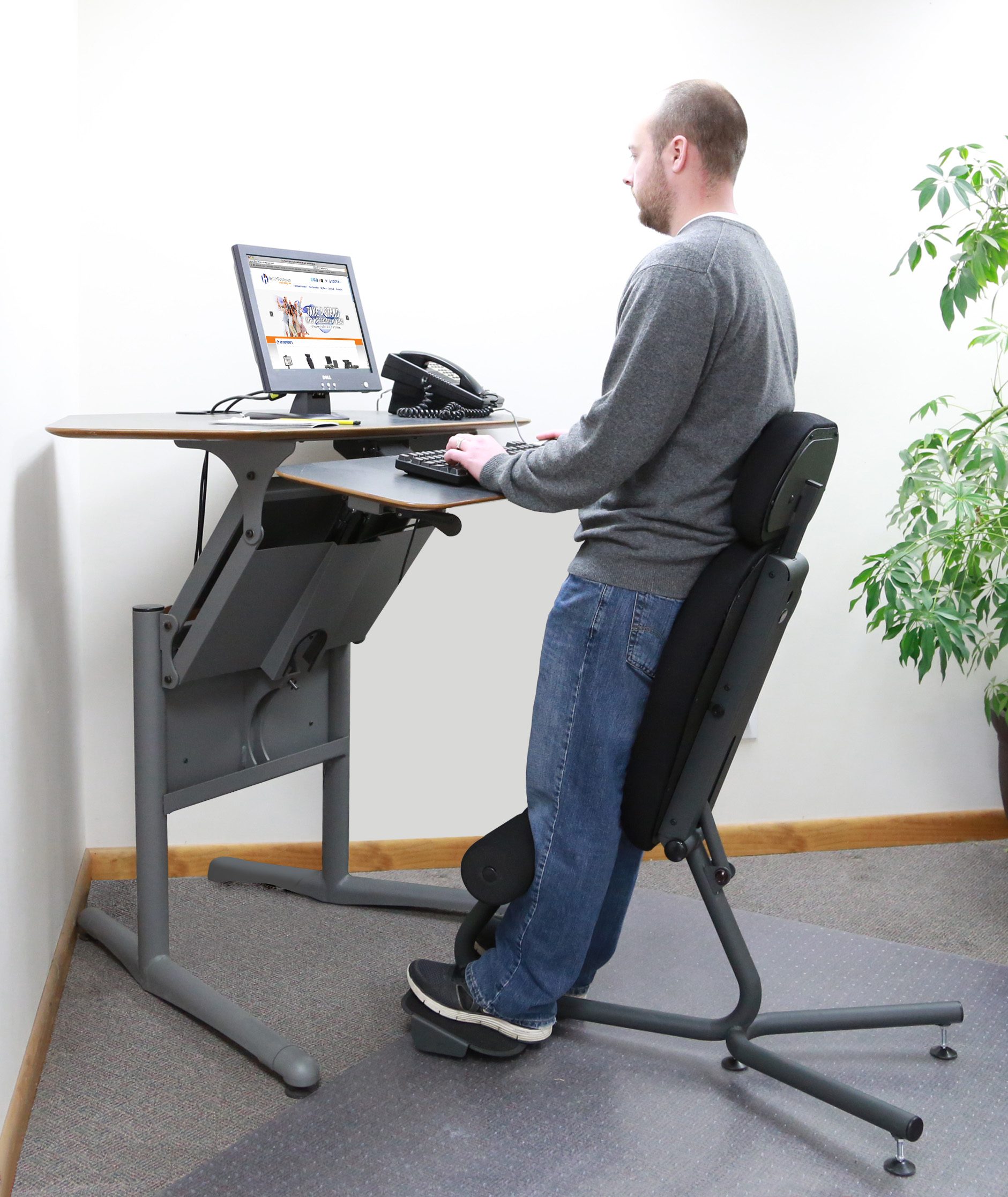 Corner Best Office Chair For Sit Stand Desk for Small Bedroom