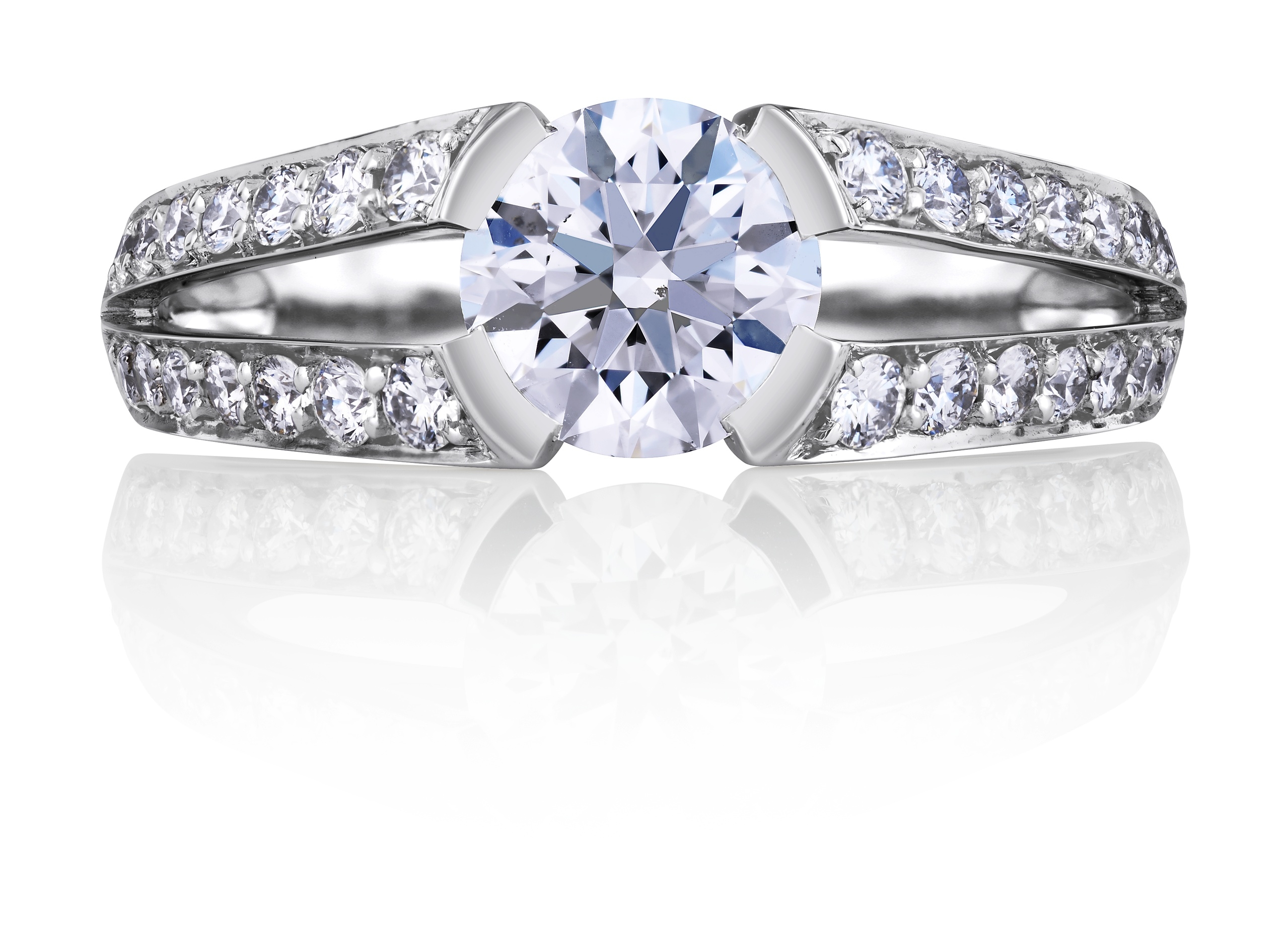 De Beers Diamond Jewellers Launches New Diamond Engagement Ring, Annabel