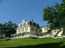 Boothbay Harbor Bed and Breakfast - Harbor House Inn