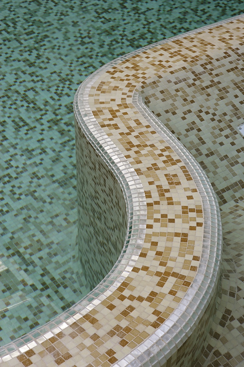 Mosaic Tiles Are A Perfect Addition To Summer Design Projects With Granite Transformations Can Help Create Amazing Outdoor Es Using Its Mosaic Tile Surfaces For Poolore