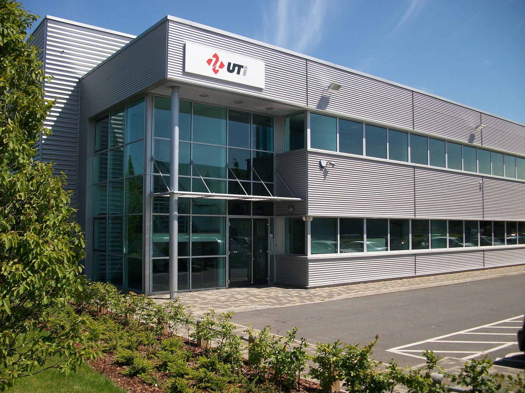 UTi Worldwide Opens New Expanded London Facility