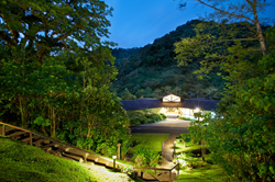 El Silencio Lodge & Spa in Costa Rica is flanked by two national parks.