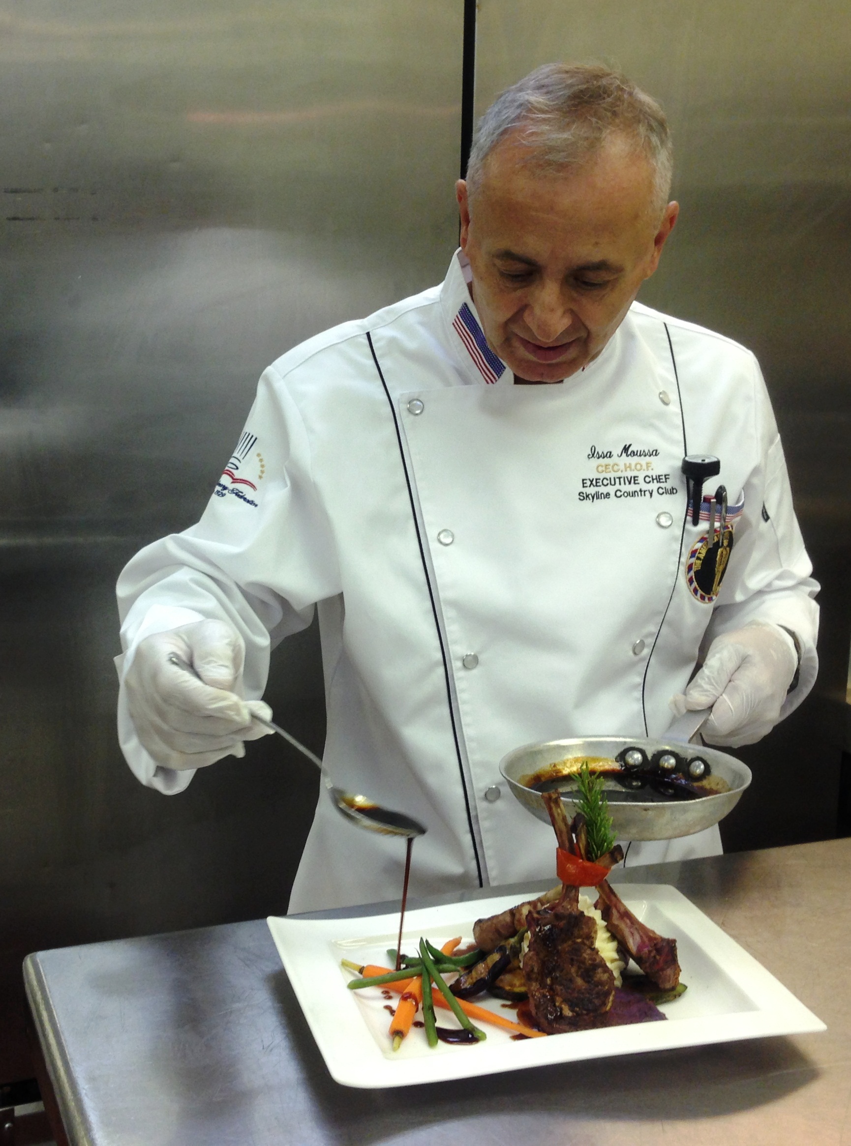 Executive Chef Marks 35th Year With Skyline Country Club