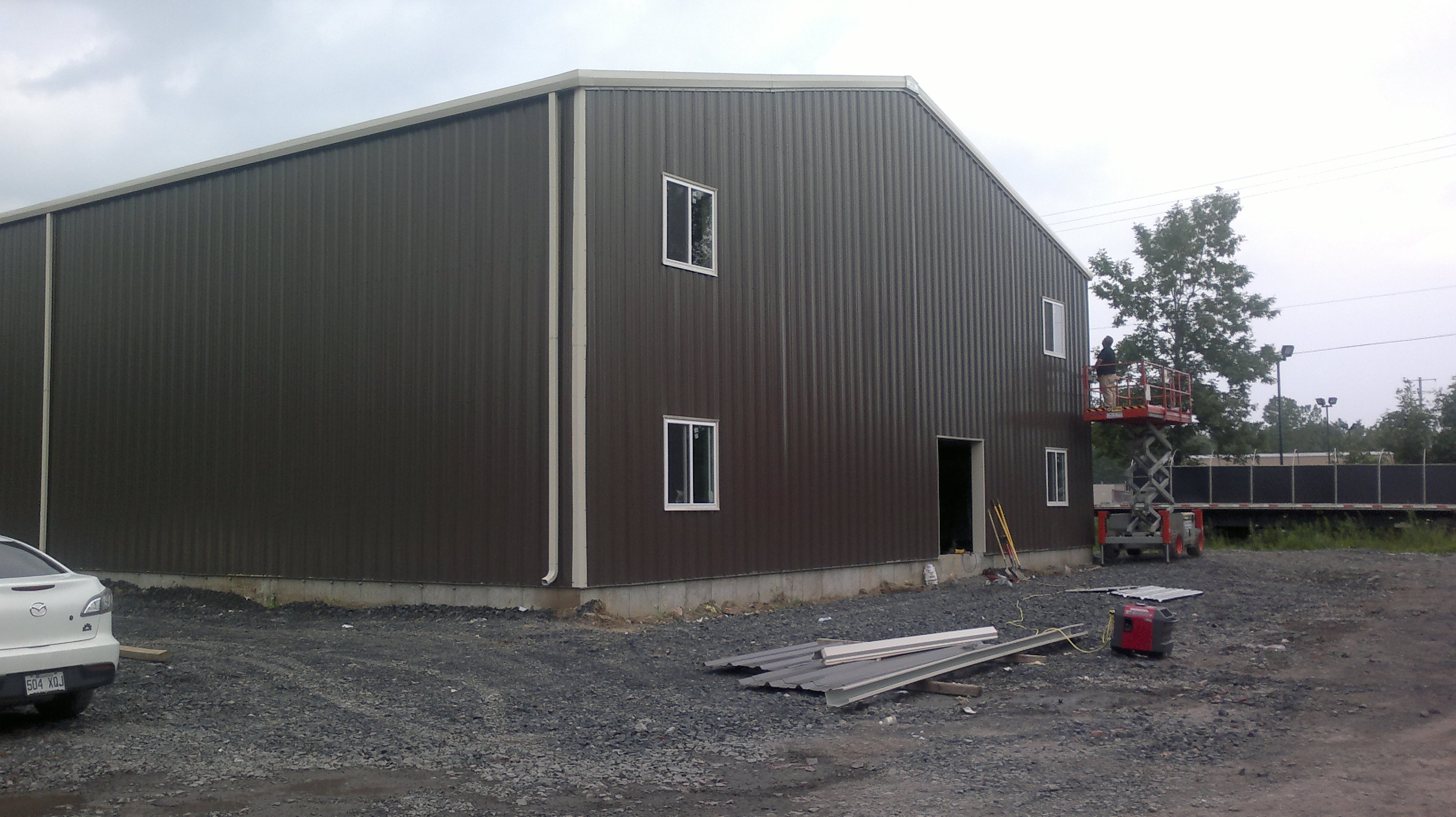 olympia-steel-buildings-of-canada-delivers-building-project-in