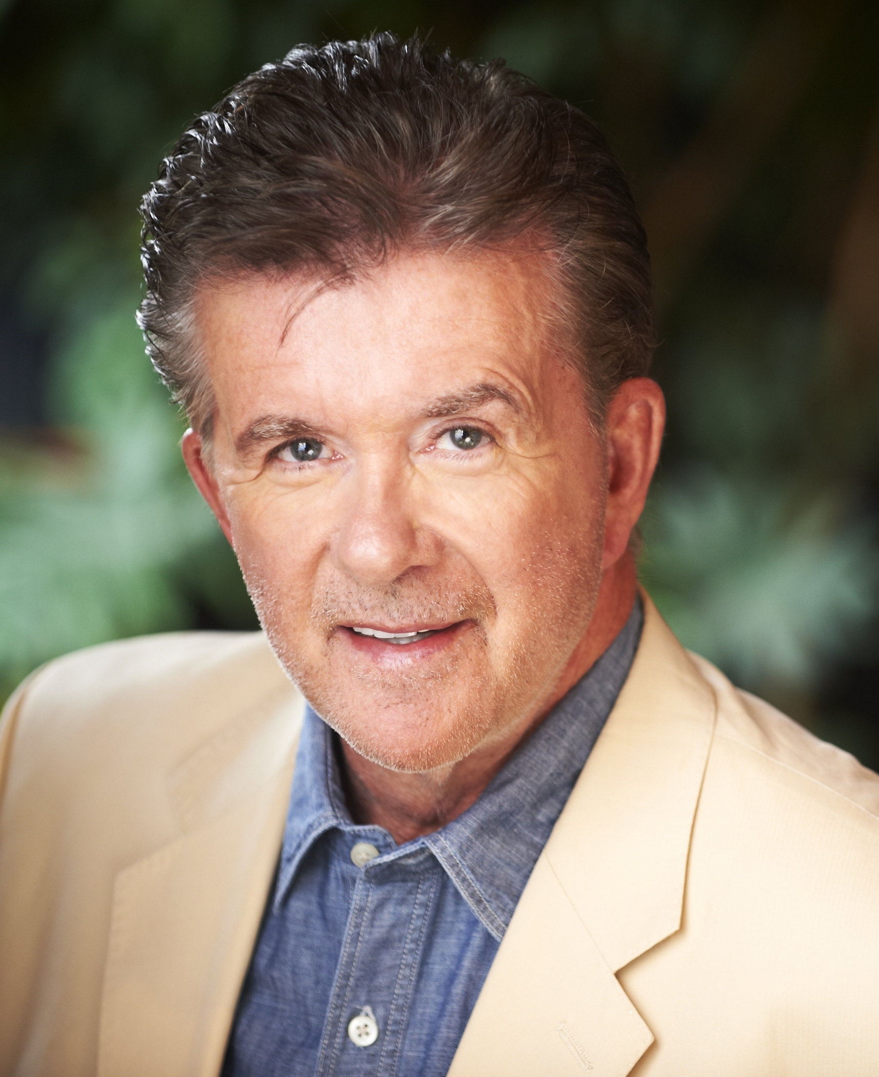 Emmy Nominee and quot America #39 s Dad quot Alan Thicke to Co Host Retirement