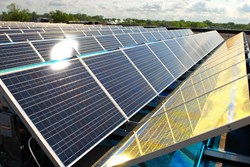 Warner Stellian warehouse solar panels