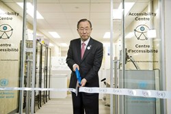 Secretary Ban Ki-moon cutting the ribbon at the UN Accessibility Centre in New York City