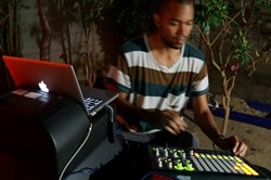 With campuses in NYC, L.A., San Francisco, Atlanta, Nashville, Chicago, and Miami, SAE Institute's unique combination of practical and theoretical curriculum gives aspiring creative media pros a powerful competitive edge in their career pursuits.