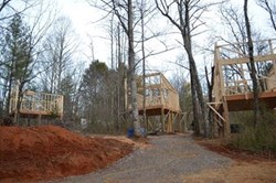 Rivers Edge Treehouses - Tail of the Dragon | Cherohala Skyway