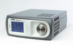 The S8000 RS chilled mirror hygrometer
