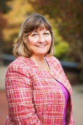 Nancy Mullally awarded Woman of the Year by the NAPW