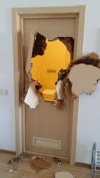 Olympian Johnny Quinn tweeted about his Sochi hotel bathroom "bust out."