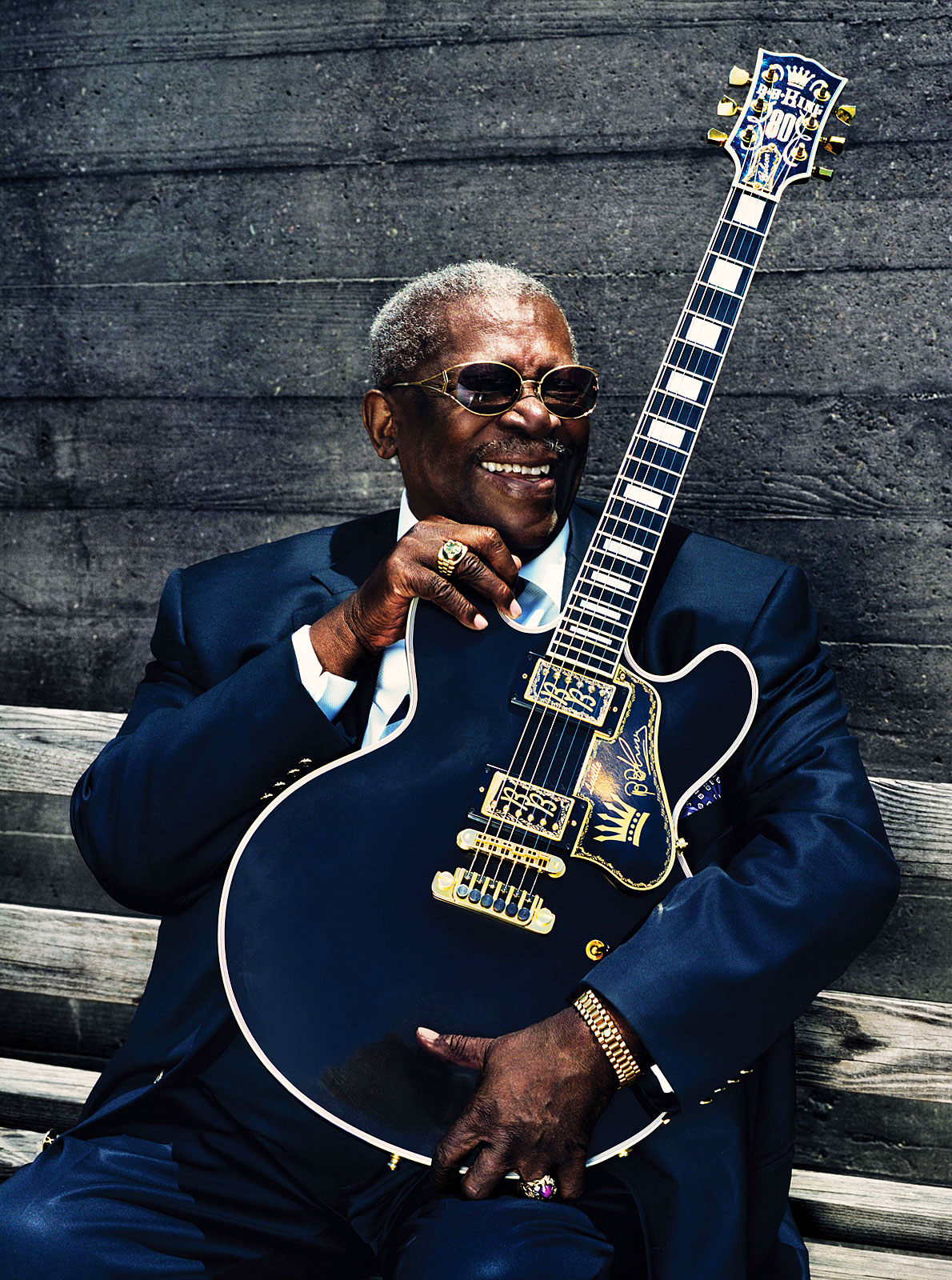 http://www.nytimes.com/2015/05/16/arts/music/b-b-king-blues-singer-dies-at-89.html