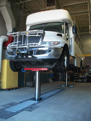 Recent DIAMOND LIFT installation showcases safety of high-load-bearing articulated aluminum covers