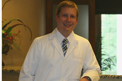 Dr. Brad Frederick, a native of Jeffersonville, Ind., this month joined the dental practice of acclaimed cosmetic dental surgery expert Dr. Ronald Receiver.