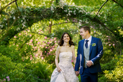 garden longhouse reserve east hampton hamptons summer wedding oscar de la renta dress
