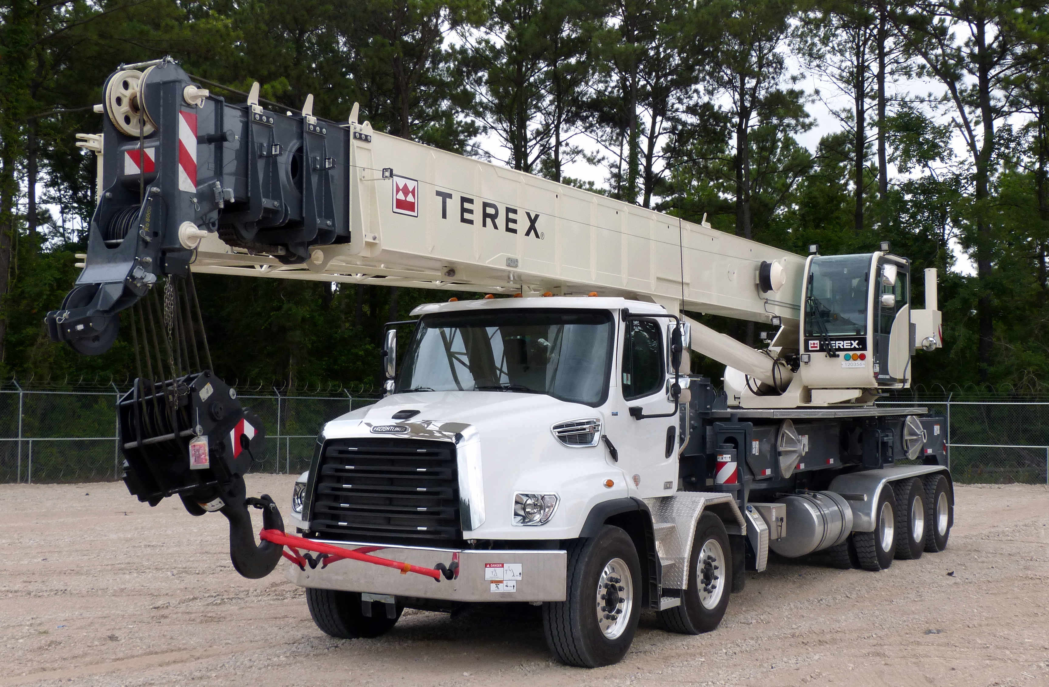 CraneWorks Takes Delivery of First Production Terex Crossover 8000 Boom