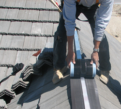 Easy installation of TileVent