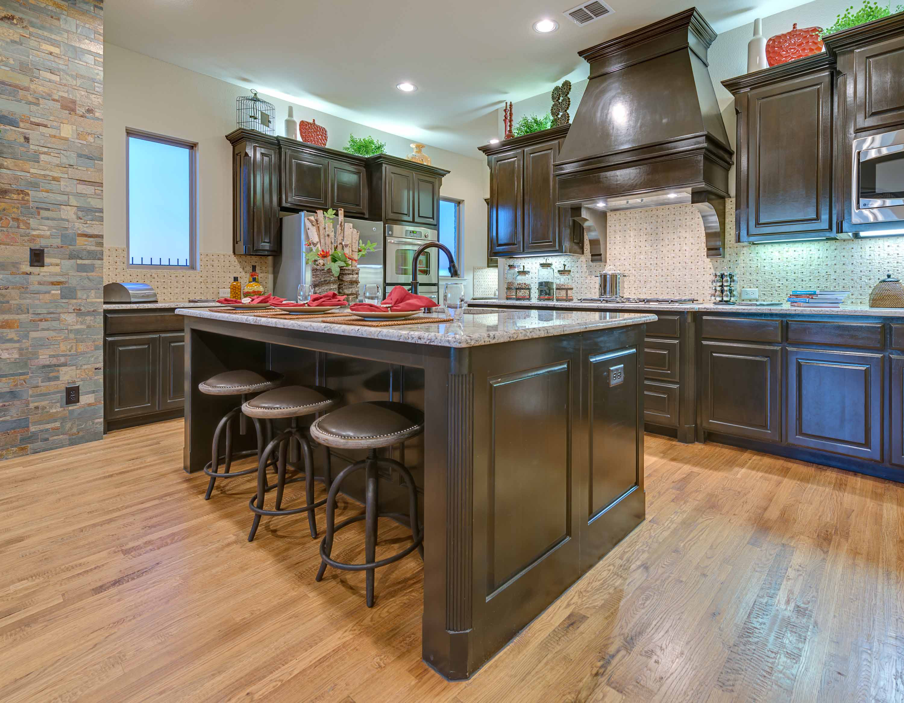 Darling Homes Introduces Its WellRegarded Homes to the Bridges at Las