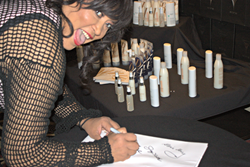 Jackee Harry Signing Autographs at the Belegenza Hollywood Show