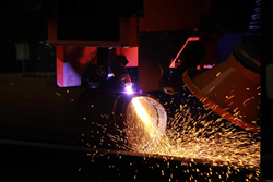 Hypertherm's new shorter torch for HyPerformance HPRXD plasma cutting systems.