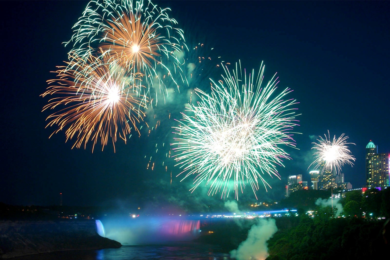 Niagara Falls to Host Canada's Largest New Year's Eve Celebration